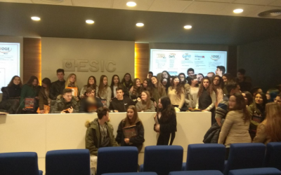 El alumnado de primero de Bachillerato de la asignatura de Economía asiste a unas jornadas en la universidad ESIC