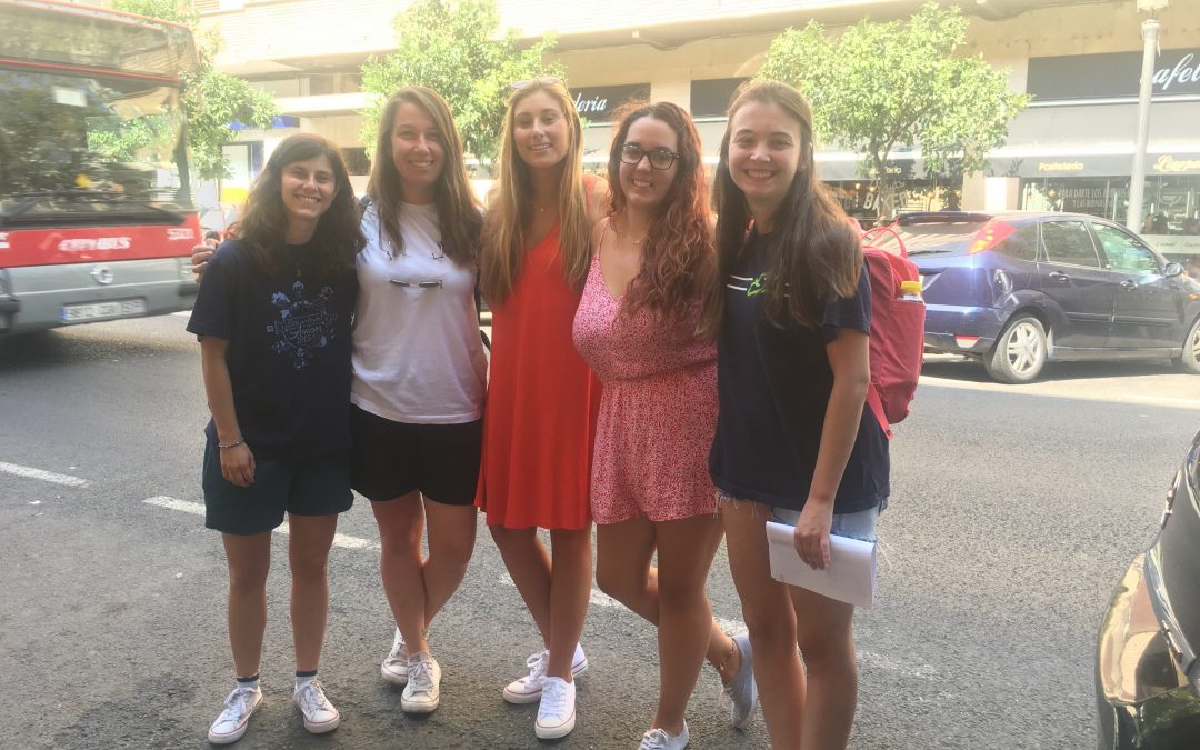 . Un grup de 5 xiques de la casa salesiana San Juan Bosco de València de l’Itinerari d’Educació en la Fe al CampoBosco de Torí