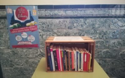Un grupo de alumnado de la asignatura de Literatura Universal, junto a su profesora, pone en marcha una iniciativa de intercambio de libros para el fomento de la lectura