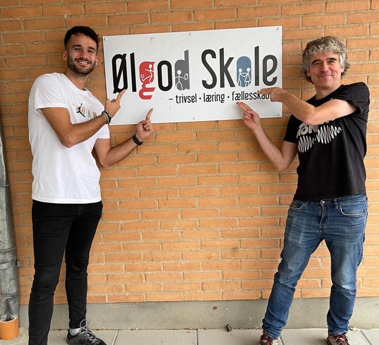 Nuestros compañeros Álvaro Carrasco, de primaria, y Román Ribelles, de secundaria, se encuentran de estancia en el colegio danés Olgod Skole, dentro del programa Erasmus Plus de formación del profesorado MIND